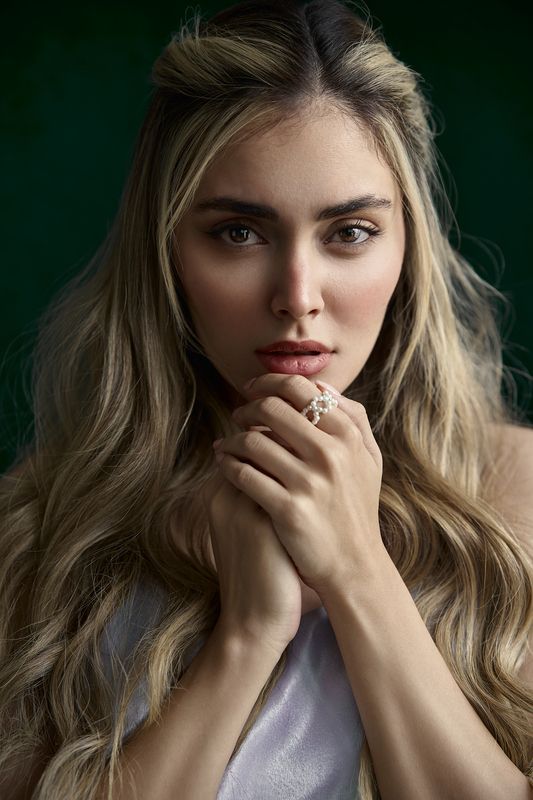 #portrait #fineart #studioshot #dramaticportrait Untitledphoto preview