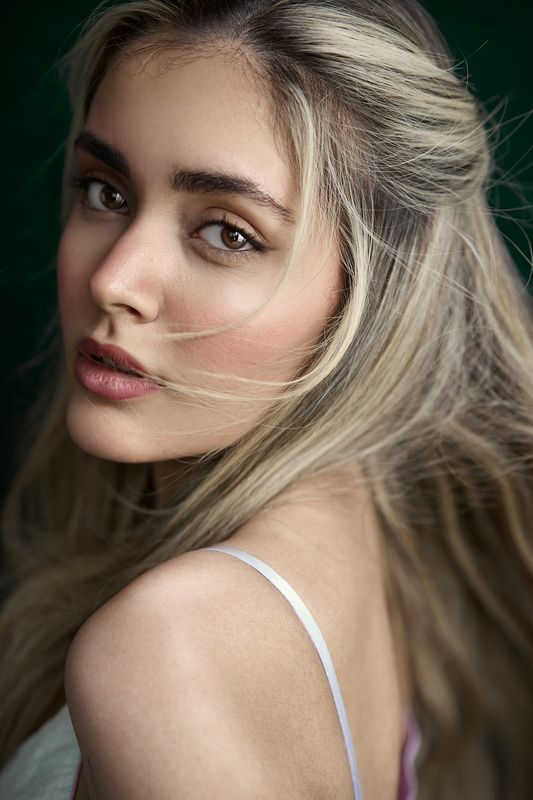 #portrait #fineart #studioshot #dramaticportrait Untitledphoto preview