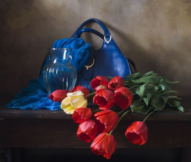 С тюльпанами натюрморт.photo preview
