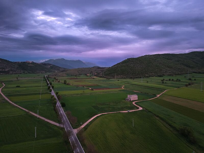 pianura di Navelliphoto preview