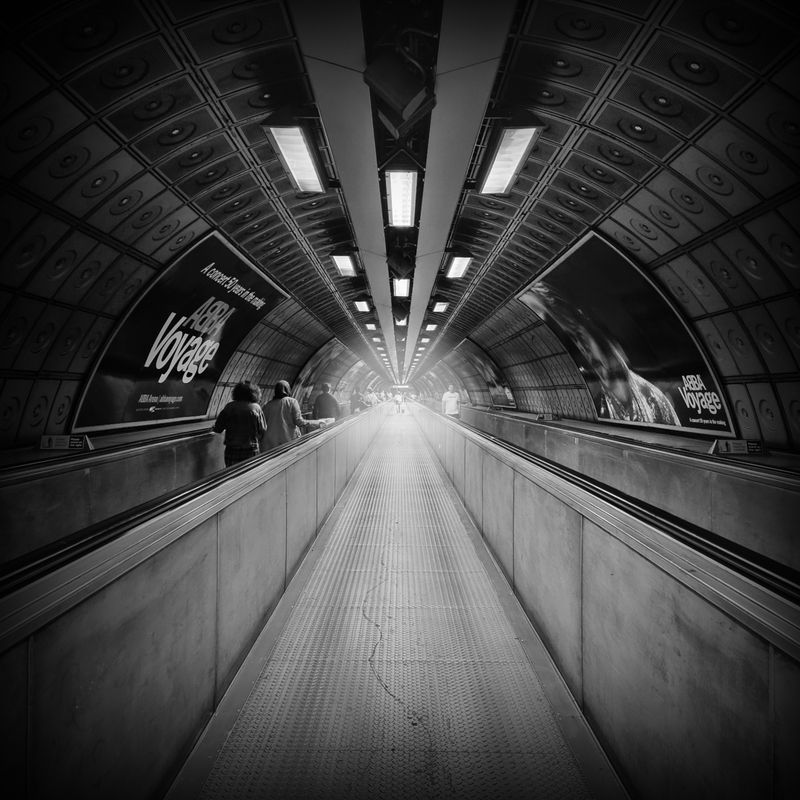 Underground фото превью