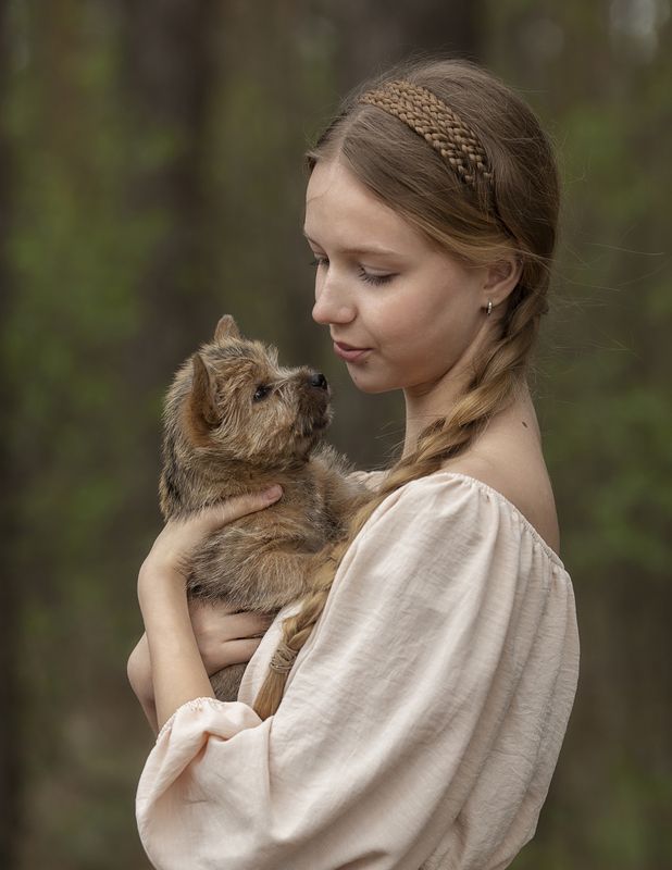 Анфиса и щенокphoto preview