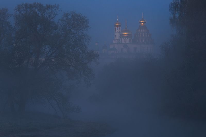 храм, туман, сумерки, река, истра Перед рассветомphoto preview