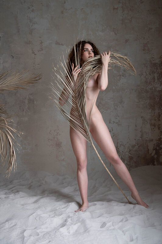 model, fine art, sexy, sensual, colour, woman, female, body, erotica, glamour, curves, portrait, beautiful, nude, naked, red lips, natural light, Dorkaphoto preview