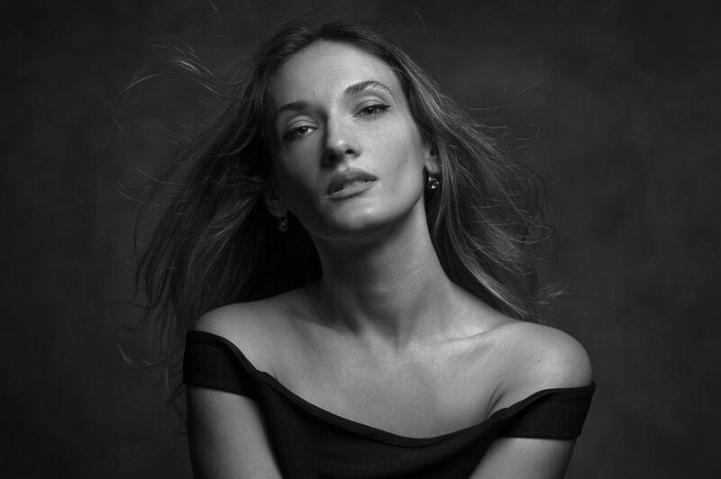 студийный портрет Янаphoto preview