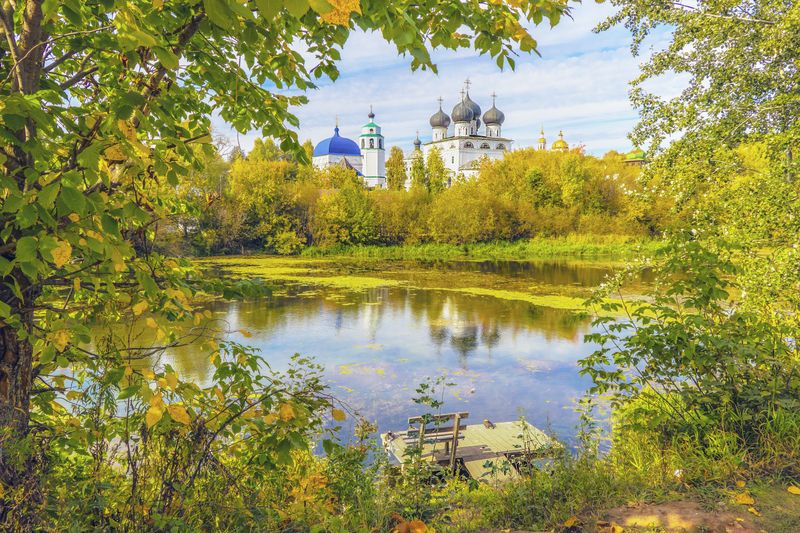 Киров, Ежовка, осень, монастырь Осень в городеphoto preview