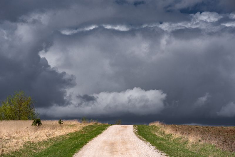 дорога поле облака небо тучи Напряженность.photo preview