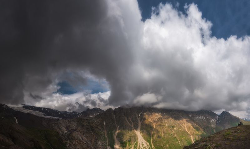 горы, облака, терскол, Сидя на высоком холмеphoto preview