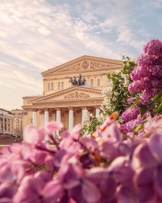 москва, весна, сирень, архитектура, большой театр, moscow, spring Большой театрphoto preview