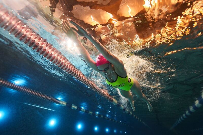 #подводнаясъемка #спорт #плаванье #фридайвинг #бассейн #дайвинг #движение photo preview