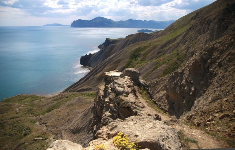 море, горы, тропы, скалы, обрыв, весна, солнце, день Гора Джан - Кутаранphoto preview