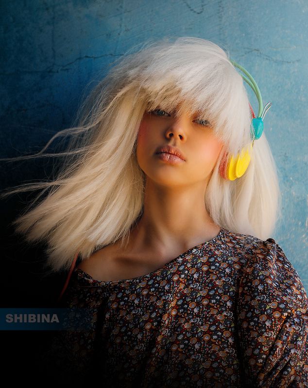 путешествие на другую планету, дубай, портрет, детская фотография она.... другая реальность... фото превью