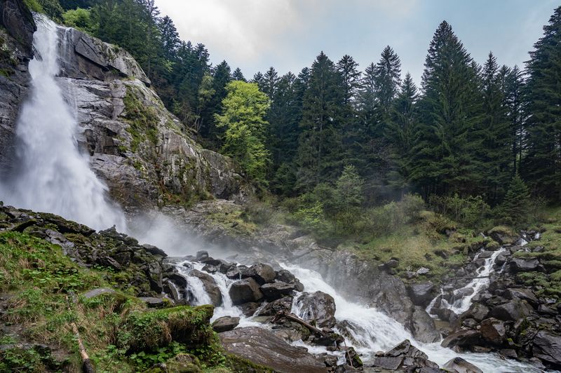 Водопад Ларис, Трентино, Италияphoto preview