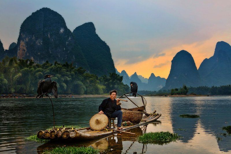 китай, река, рыбалка, река ли, птицы Рыбак с бакланамиphoto preview