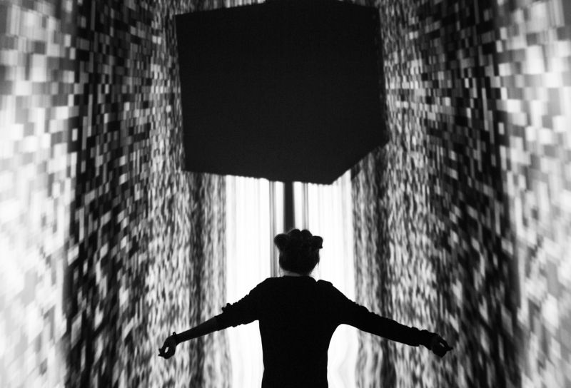 Grafova Who are youphoto preview