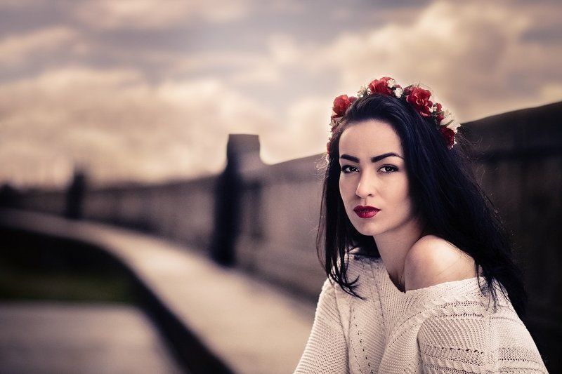 Portrait, Woman Waitingphoto preview