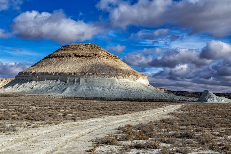 Айракты, Бозжира, Кокосем, Кокесем, Казахстан, Мангистау, Каньон, Тузбаир, отражение, Клыки, Корабль, Бокты, Лензбол, Арка, Закат, рассвет, день, пейзаж, долина шаров, яйца динозавров, Шергала, Тетис, Тирамису, Устюрт, Национальный парк, нацпарк, тучи, об Бозжираphoto preview