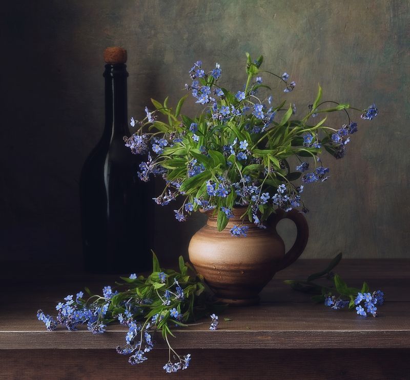 натюрморт,весна,цветы,кувшин,незабудки,букет,бутылка с незабудками...photo preview