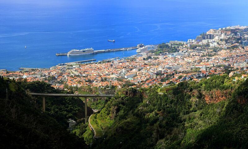 фуншал, мадейра, португалия, атлантический океан, океан, порт, порт фуншал, madeira, funshal, portugal Фуншалphoto preview