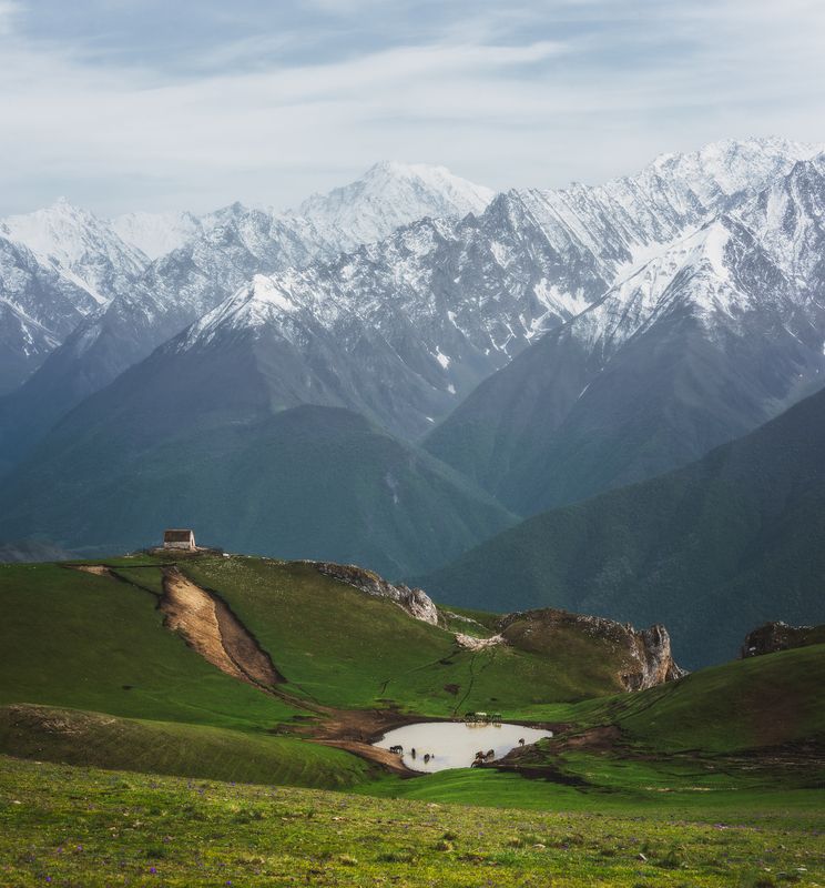 Высоко в горах Ингушетииphoto preview