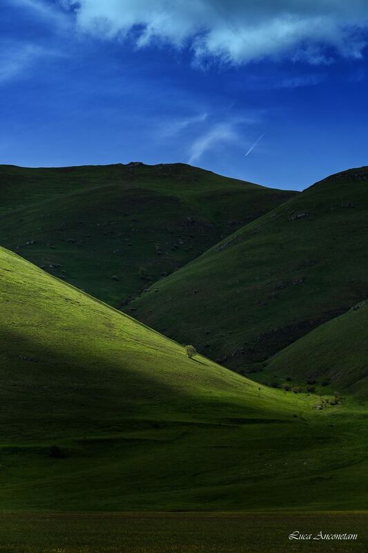 umbria italy landscape sibillini nat park nature shadows Sibillini nat park фото превью