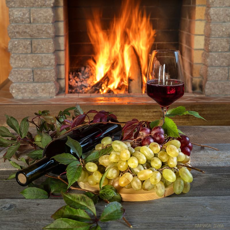 У каминаphoto preview