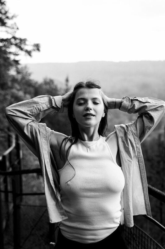 portrait, girl, black and white, model yasyaBOOM.photo preview