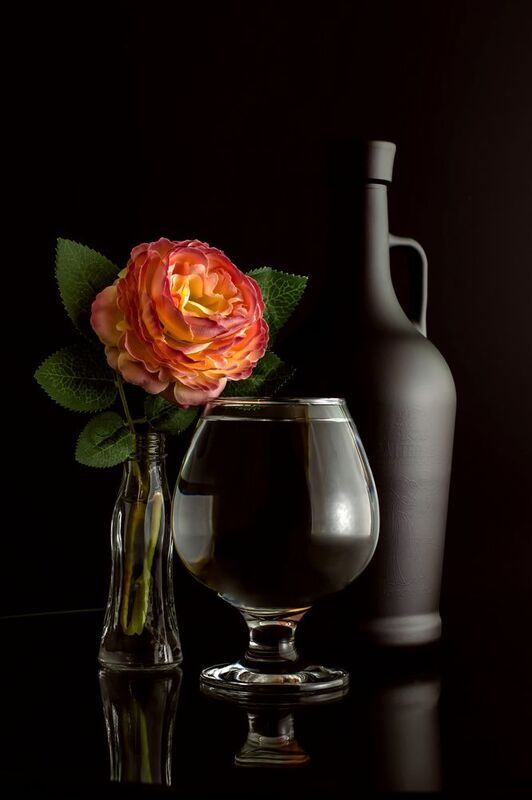 Роза и бокалphoto preview