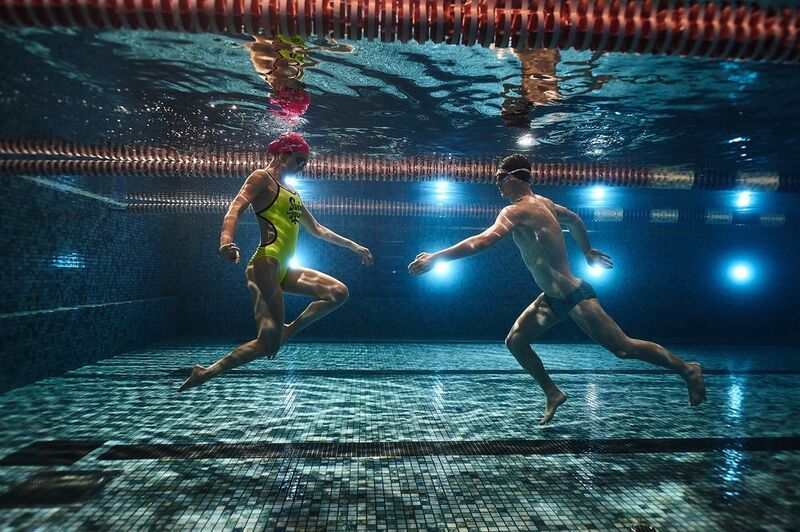 #подводнаясъемка #спорт #плаванье #фридайвинг #бассейн #дайвинг #движение photo preview