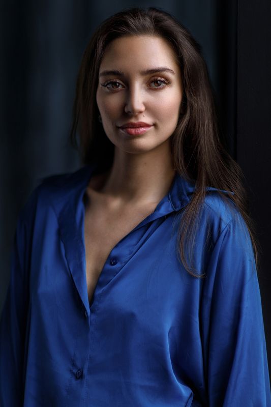 девушка, взгляд, портрет, студия Лизаphoto preview