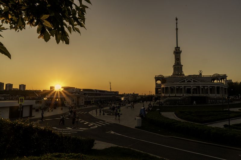 Москва, Химкинское водохранилище, Северный Речной Вокзал, закат Московский закат фото превью