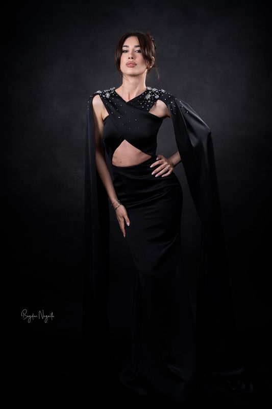 portrait, woman, studio, girl, beuty, model Sculpted Gracephoto preview