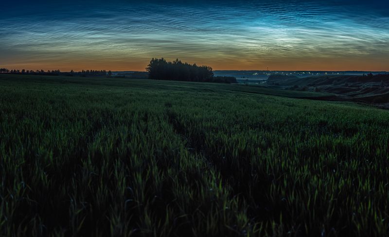 Первые серебристые облакаphoto preview