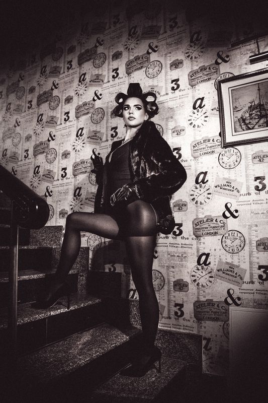 Retro Reignphoto preview