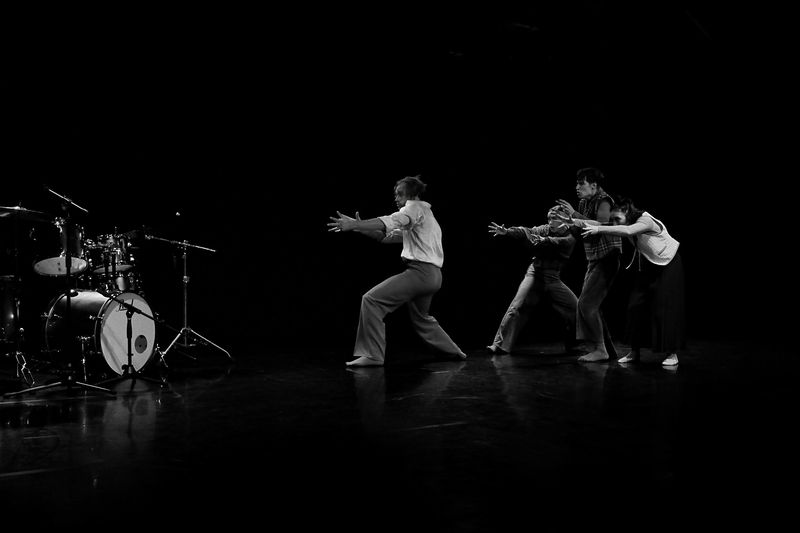 Притяжение, чувства Притяжениеphoto preview