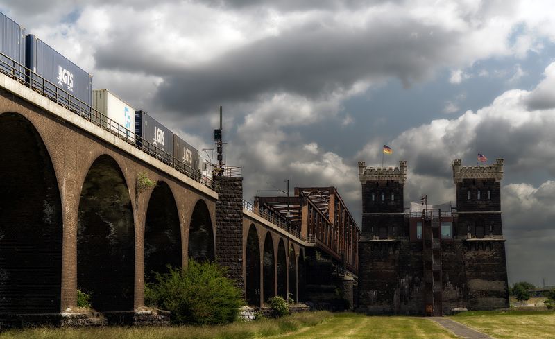 история город  Дуйсбург Германия photo preview