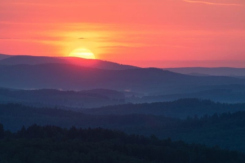 Первый летний рассветphoto preview