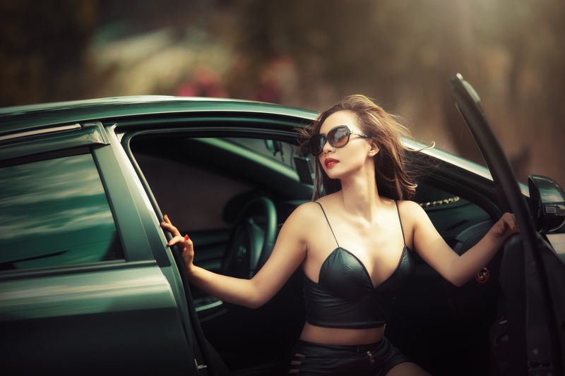 Car sexy girlphoto preview