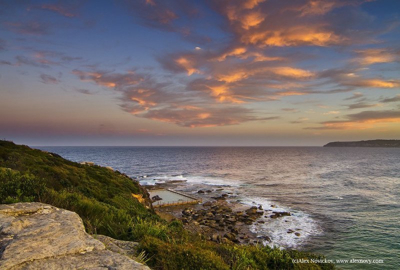 Закат над бассейномphoto preview