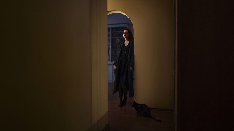 девушка, зима, Москва, квартира, черные волосы,коридор,girl, winter, Moscow, flat, black hair, corridor photo preview