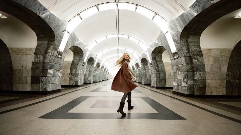 девушка, зима, Москва, метро,girl, winter, Moscow, Metro photo preview