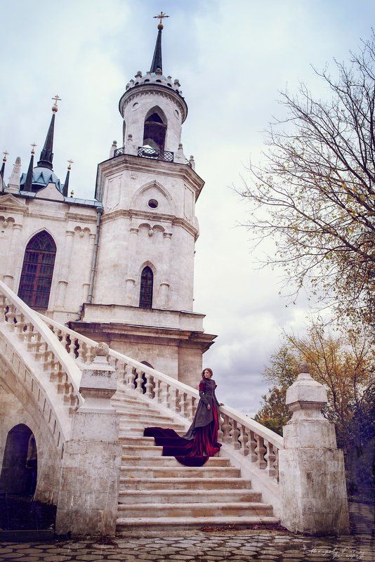 храм, осень, прогулка, девушка. костюм Осеньphoto preview