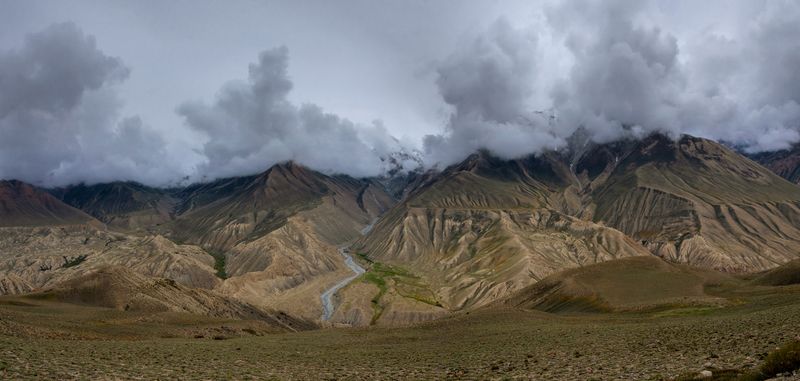 таджикистан, памир, облака, непогода Непогода в горахphoto preview