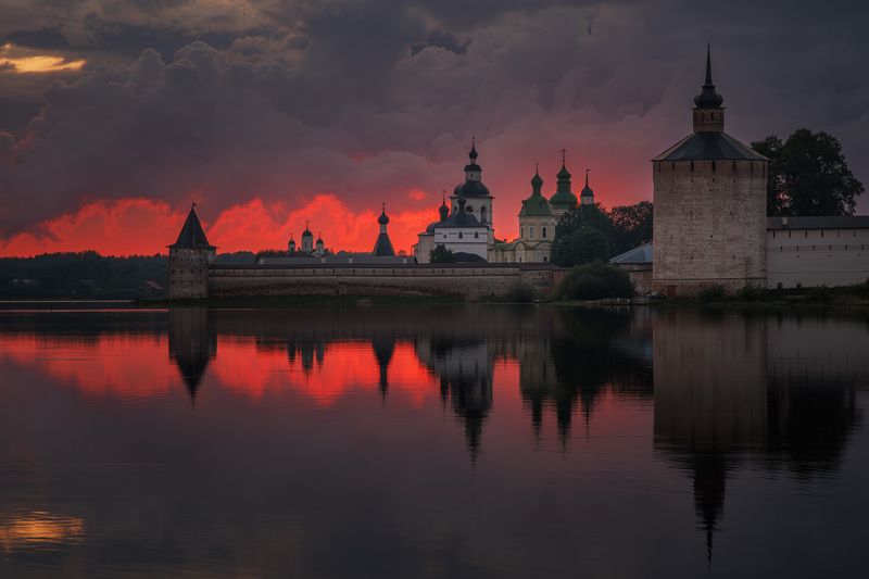 кирилло-белозерский монастырь, закат Кирилло-Белозерский монастырьphoto preview