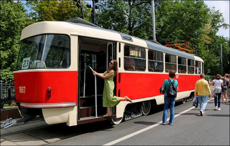 tatra t3su, трамвай, транспорт, Легендарная Tatra T3SUphoto preview