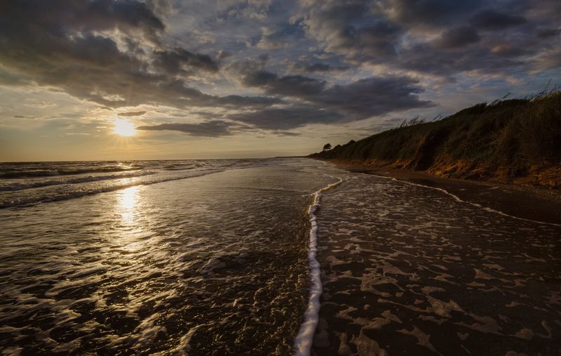горы озеро пейзаж облака отражение утро осень Прибой фото превью