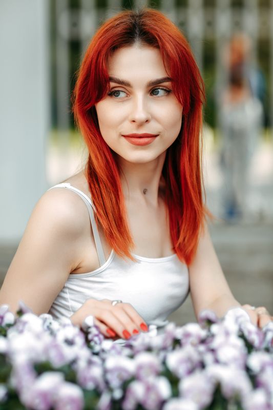 молодая девушка, городской стиль, дворы, на открытом воздухе Таняphoto preview