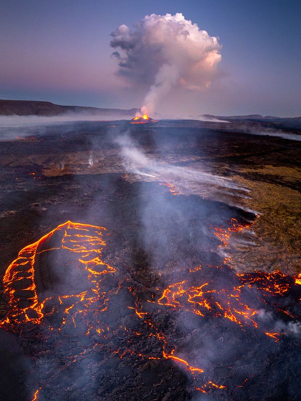 Eruptionphoto preview