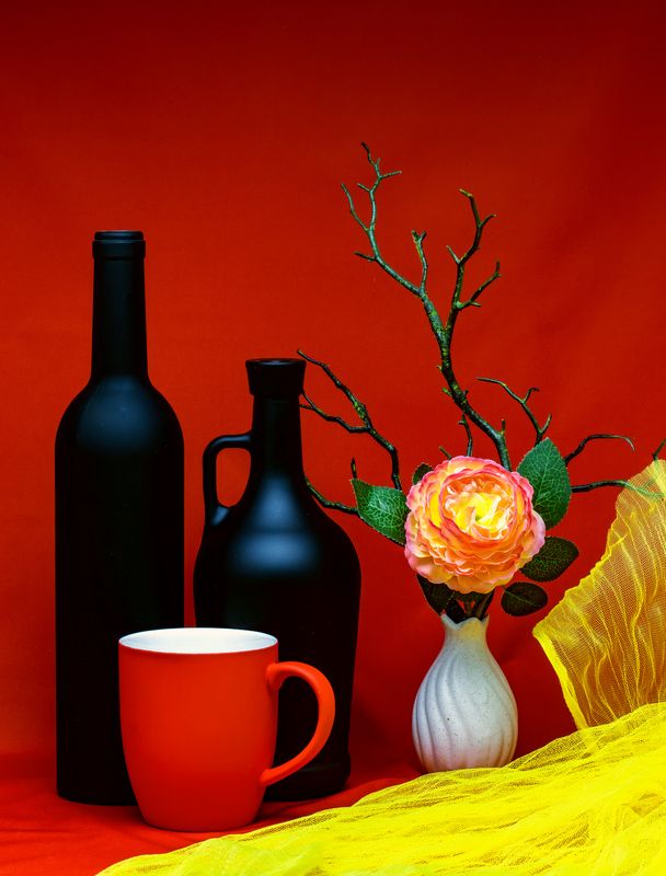 На красном.photo preview