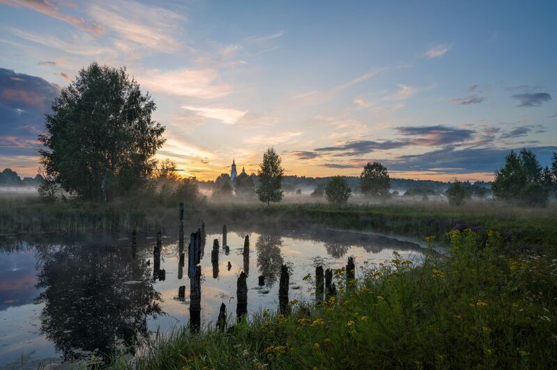 лето,вечер,закат,туман,медное озеро,храм,небо,облака,краски вечер в Филипповскомphoto preview